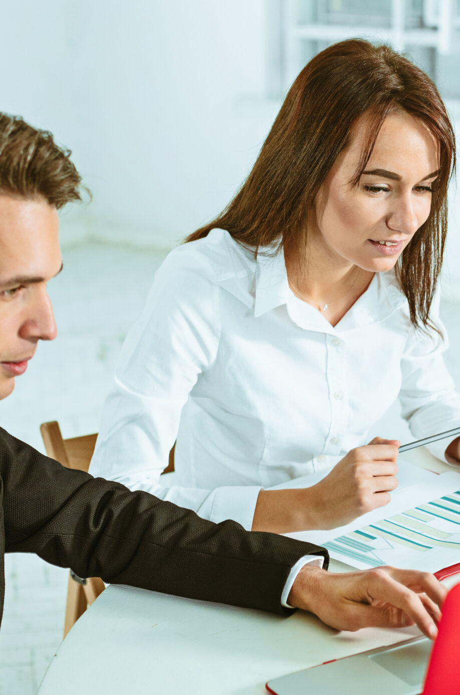 business-people-working-together